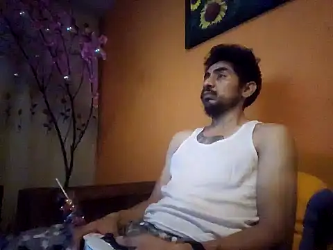 Snapshot of Angel_Coronel chatting on 01.18.25 Angel Coronel online show from 01.18.25