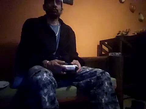 Snapshot of Angel_Coronel chatting on 01.21.25 Angel Coronel online show from 01.21.25