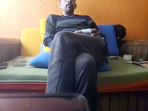 Snapshot of Angel_Coronel chatting on 02.12.25 Angel Coronel online show from 02.12.25