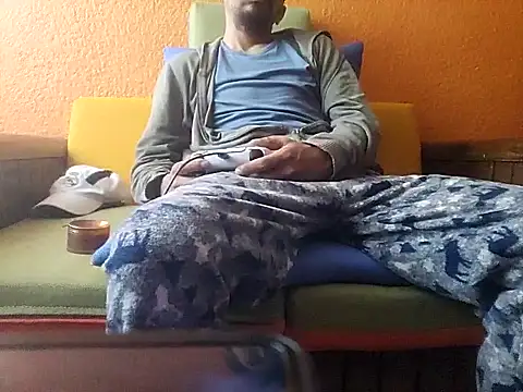 Snapshot of Angel_Coronel chatting on 02.18.25 Angel Coronel online show from 02.18.25