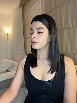 Snapshot of DaryRos chatting on 04.24.26 DaryRos online show from 04.24.26