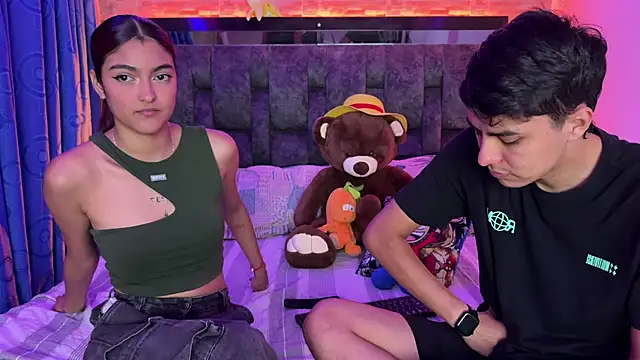 Snapshot of Juva___ chatting on 10.19.25 Juva    online show from 10.19.25