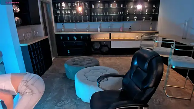 ViolettHansson online show from 03.08.25