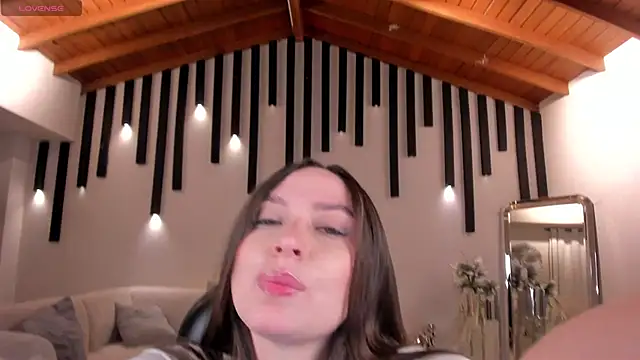 AliceHarper  online show from 02.08.25