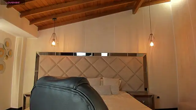 AliceHarper  online show from 02.18.25