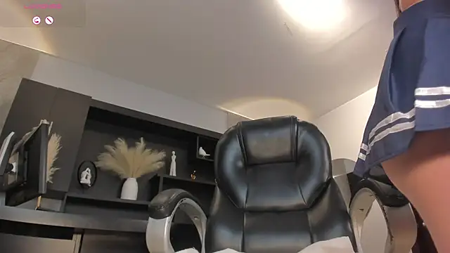 AliceHarper  online show from 03.05.25