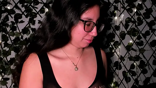 CoralineSanchez online show from 11.15.25