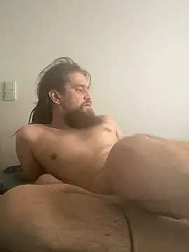 Snapshot of feetlover3611 chatting on 12.17.24 feetlover3611 online show from 12.17.24