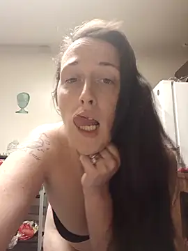 Snapshot of PhatAss_Kummmilla chatting on 04.25.26 PhatAss Kummmilla online show from 04.25.26