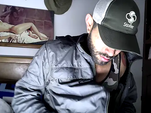 Snapshot of hideonbush051 chatting on 09.26.25 hideonbush051 online show from 09.26.25