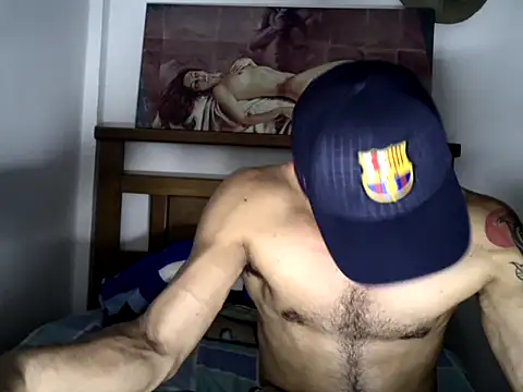 Snapshot of hideonbush051 chatting on 11.01.25 hideonbush051 online show from 11.01.25