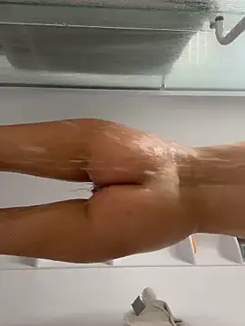 Snapshot of jungleangel chatting on 01.08.25 jungleangel online show from 01.08.25