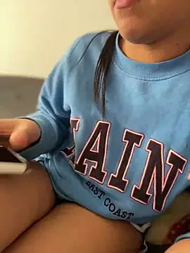 Salome golvert online show from 12.18.24