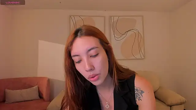 Snapshot of AnaisNin chatting on 06.13.26 AnaisNin online show from 06.13.26
