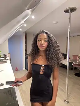 Snapshot of princesslola666 chatting on 01.10.25 princesslola666 online show from 01.10.25