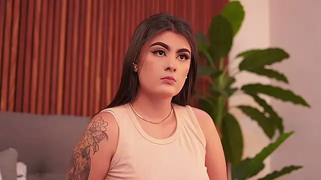 IrisBaker online show from 02.06.25