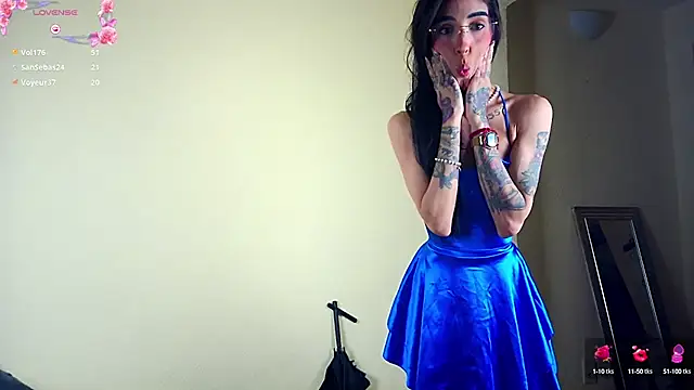 Snapshot of Finibondi chatting on 01.20.25 Finibondi online show from 01.20.25