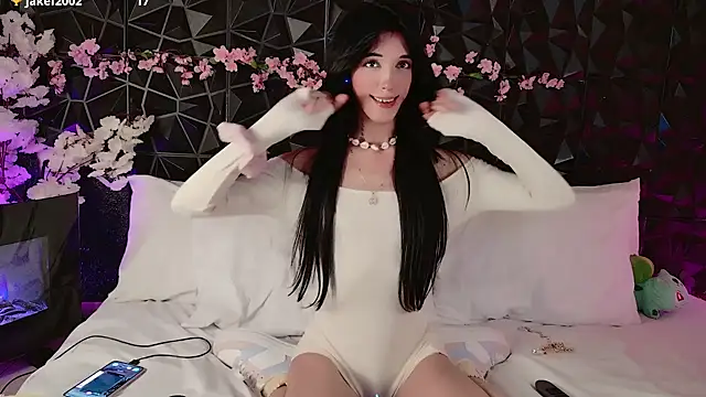 Snapshot of Finibondi chatting on 10.04.25 Finibondi online show from 10.04.25