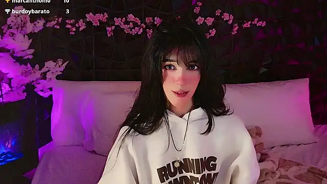 Snapshot of Finibondi chatting on 10.11.25 Finibondi online show from 10.11.25