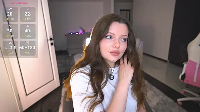 Snapshot of Your_Sweet_Julia chatting on 04.08.26 Your Sweet Julia online show from 04.08.26