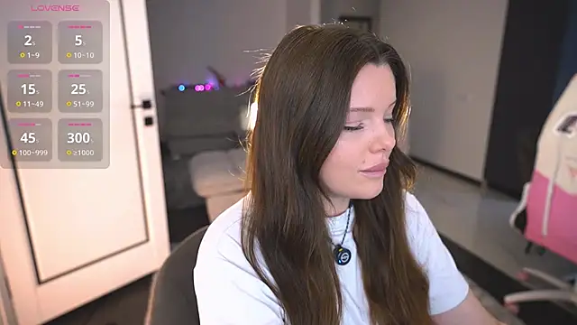 Snapshot of Your_Sweet_Julia chatting on 04.10.26 Your Sweet Julia online show from 04.10.26