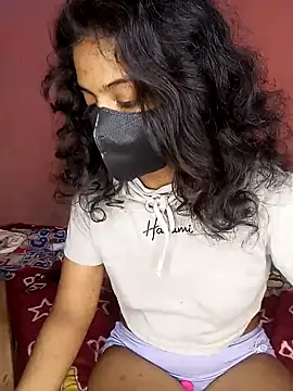 Snapshot of nadeeshakodituwakku chatting on 02.05.25 nadeeshakodituwakku online show from 02.05.25