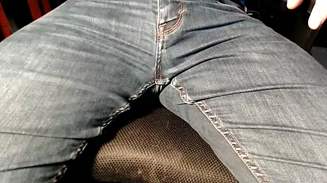 Snapshot of stratos009 chatting on 12.26.24 stratos009 online show from 12.26.24