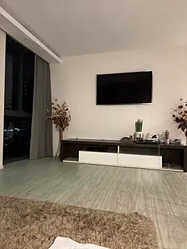 Snapshot of JuicyFruits93 chatting on 02.26.25 JuicyFruits93 online show from 02.26.25