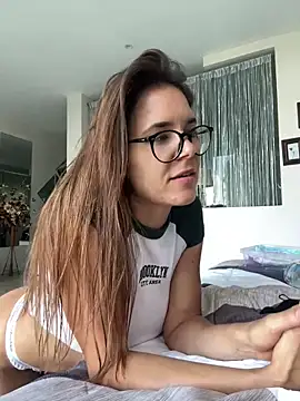 Snapshot of JuicyFruits93 chatting on 03.02.25 JuicyFruits93 online show from 03.02.25