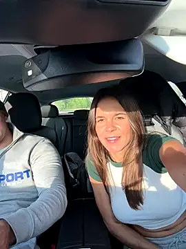 Snapshot of JuicyFruits93 chatting on 12.17.25 JuicyFruits93 online show from 12.17.25