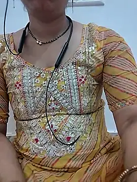 Snapshot of Simaran_bhabhi chatting on 06.15.26 Simaran bhabhi online show from 06.15.26