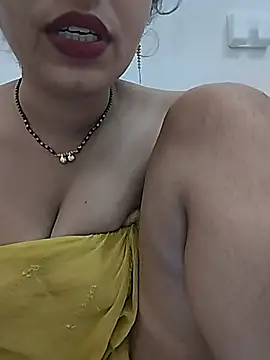 Snapshot of Simaran_bhabhi chatting on 07.05.26 Simaran bhabhi online show from 07.05.26