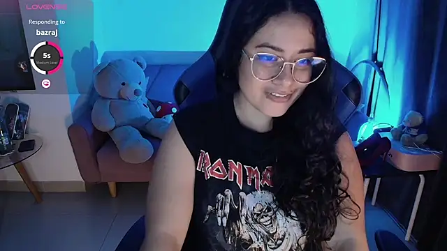 LauraHawkes online show from 03.08.25