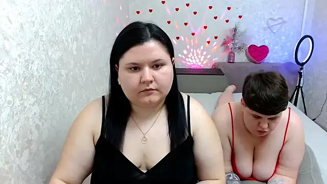 Snapshot of BeckyAndHellen chatting on 02.13.25 BeckyAndHellen online show from 02.13.25