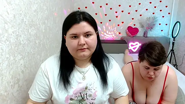 Snapshot of BeckyAndHellen chatting on 02.26.25 BeckyAndHellen online show from 02.26.25