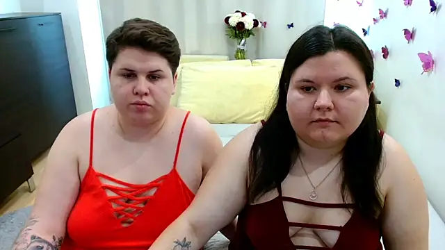 Snapshot of BeckyAndHellen chatting on 09.09.25 BeckyAndHellen online show from 09.09.25