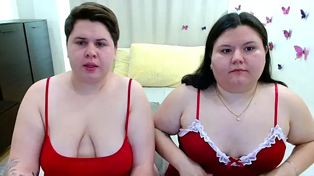 Snapshot of BeckyAndHellen chatting on 09.20.25 BeckyAndHellen online show from 09.20.25