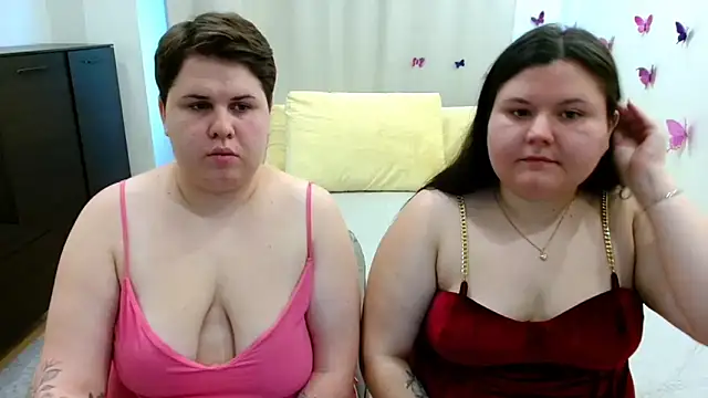 Snapshot of BeckyAndHellen chatting on 09.21.25 BeckyAndHellen online show from 09.21.25