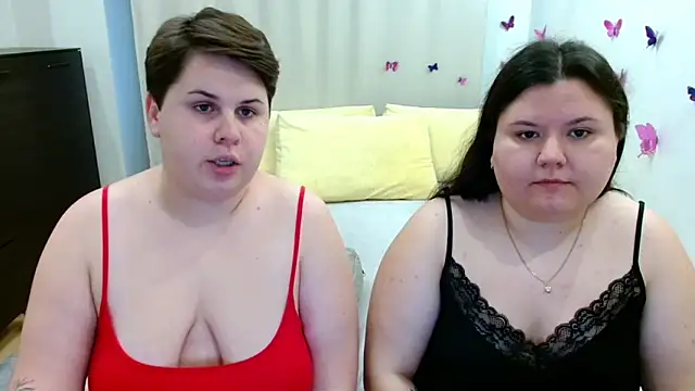 Snapshot of BeckyAndHellen chatting on 09.30.25 BeckyAndHellen online show from 09.30.25