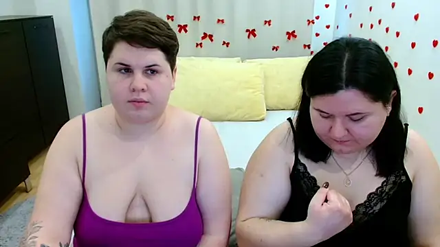 BeckyAndHellen online show from 11.11.25