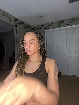 Shuggabutt online show from 01.11.25