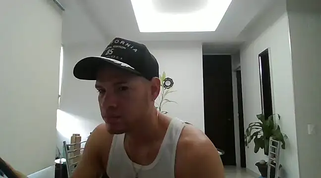 Snapshot of kinke31 chatting on 01.10.25 kinke31 online show from 01.10.25