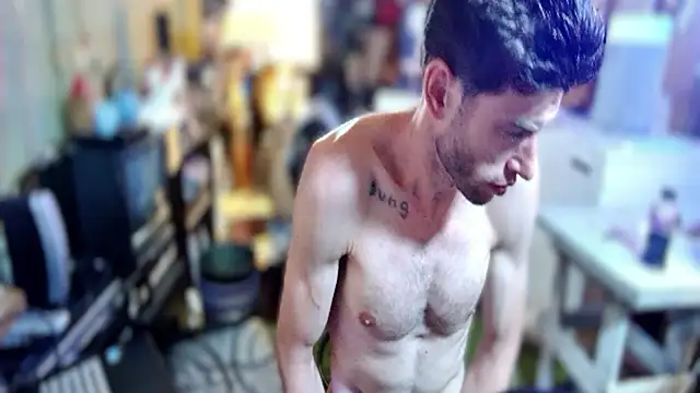 Snapshot of savageconfidence chatting on 10.05.25 savageconfidence online show from 10.05.25