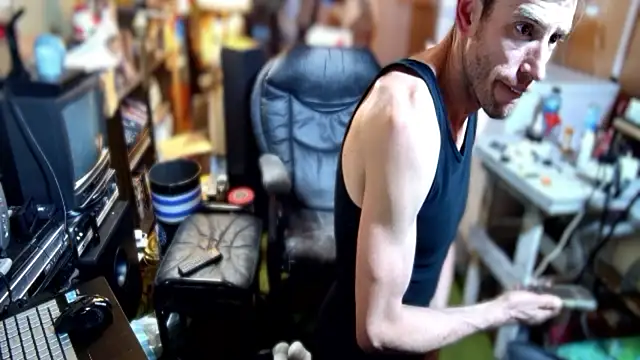 Snapshot of savageconfidence chatting on 10.16.25 savageconfidence online show from 10.16.25