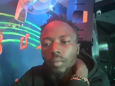 Snapshot of Cedric254 chatting on 12.17.24 Cedric254 online show from 12.17.24