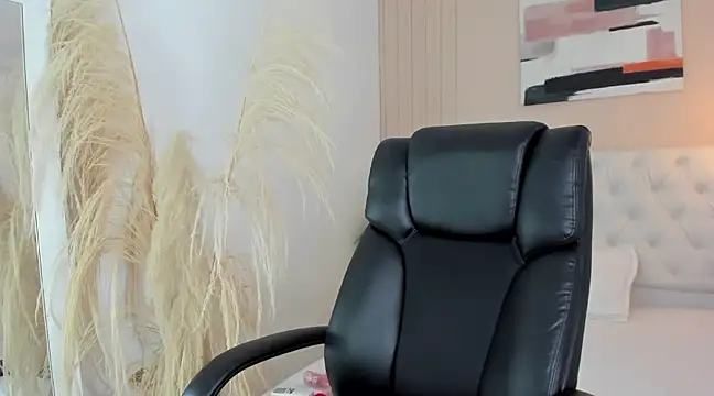 LOISE-XX online show from 01.11.25