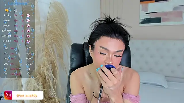 LOISE-XX online show from 09.18.25