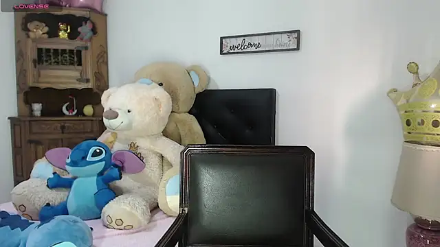 Snapshot of alexia_87 chatting on 02.19.26 alexia 87 online show from 02.19.26