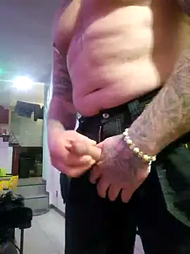 RomWoolf online show from 01.14.25