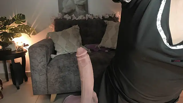 Naughtylittlegirl  online show from 12.18.25